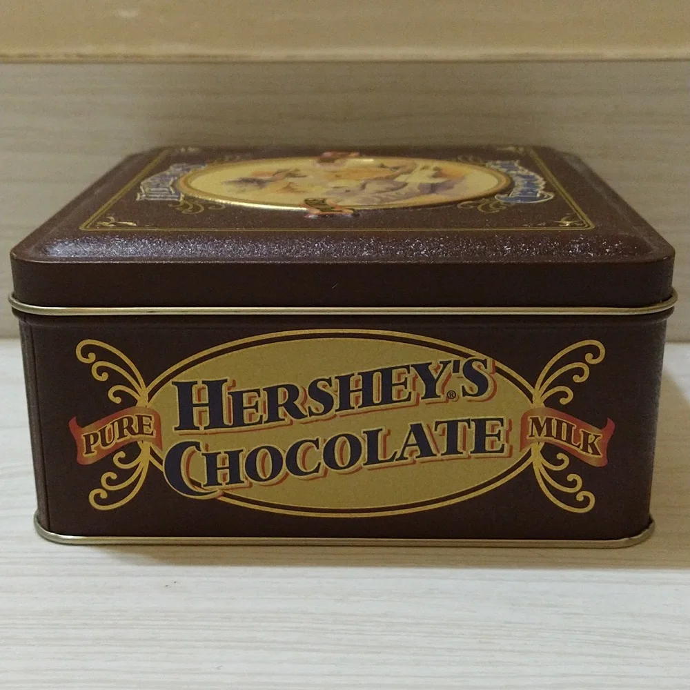 Vintage 1995 Hershey's Pure Milk Chocolate Tin Can Storage/Gift Container - Picture 3 of 6